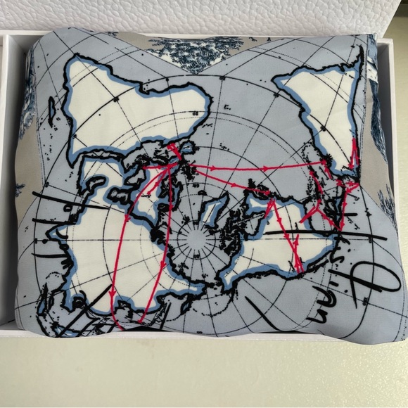 Dior Around the World Nylon Pouch - Picture 3 of 4